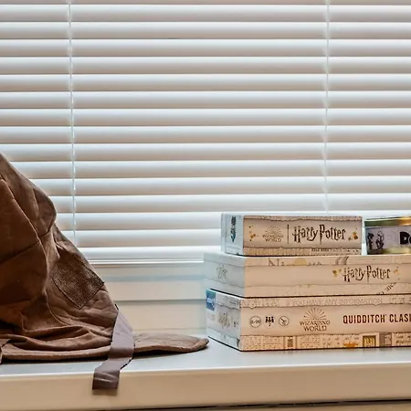 Blue Oasis And Wizard's Hideaway Apartmán