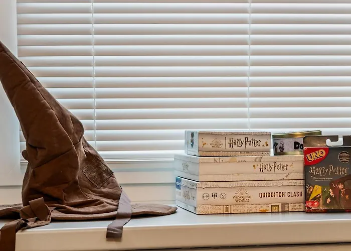 Blue Oasis And Wizard's Hideaway Daire